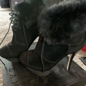 Lamb blk booties with real fur